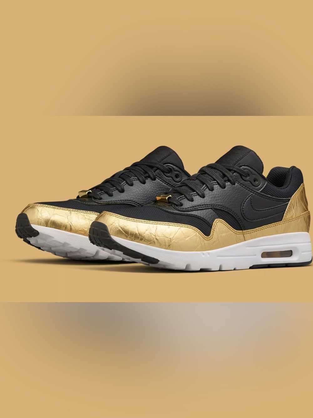 Nike Air Max 1 Super Bowl 50 Sneakers